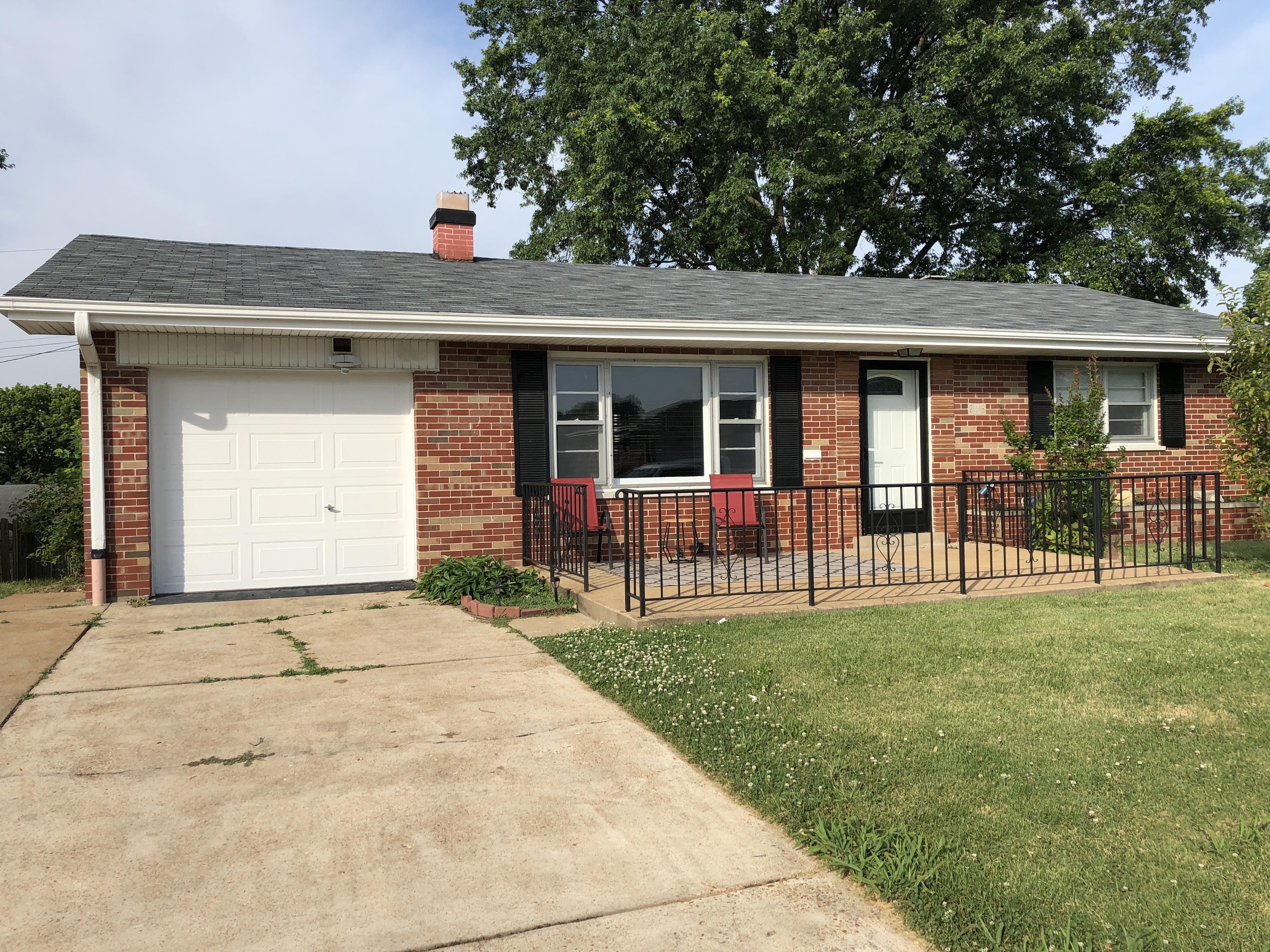 Another Accepted Buyer Contract in St Louis County 63